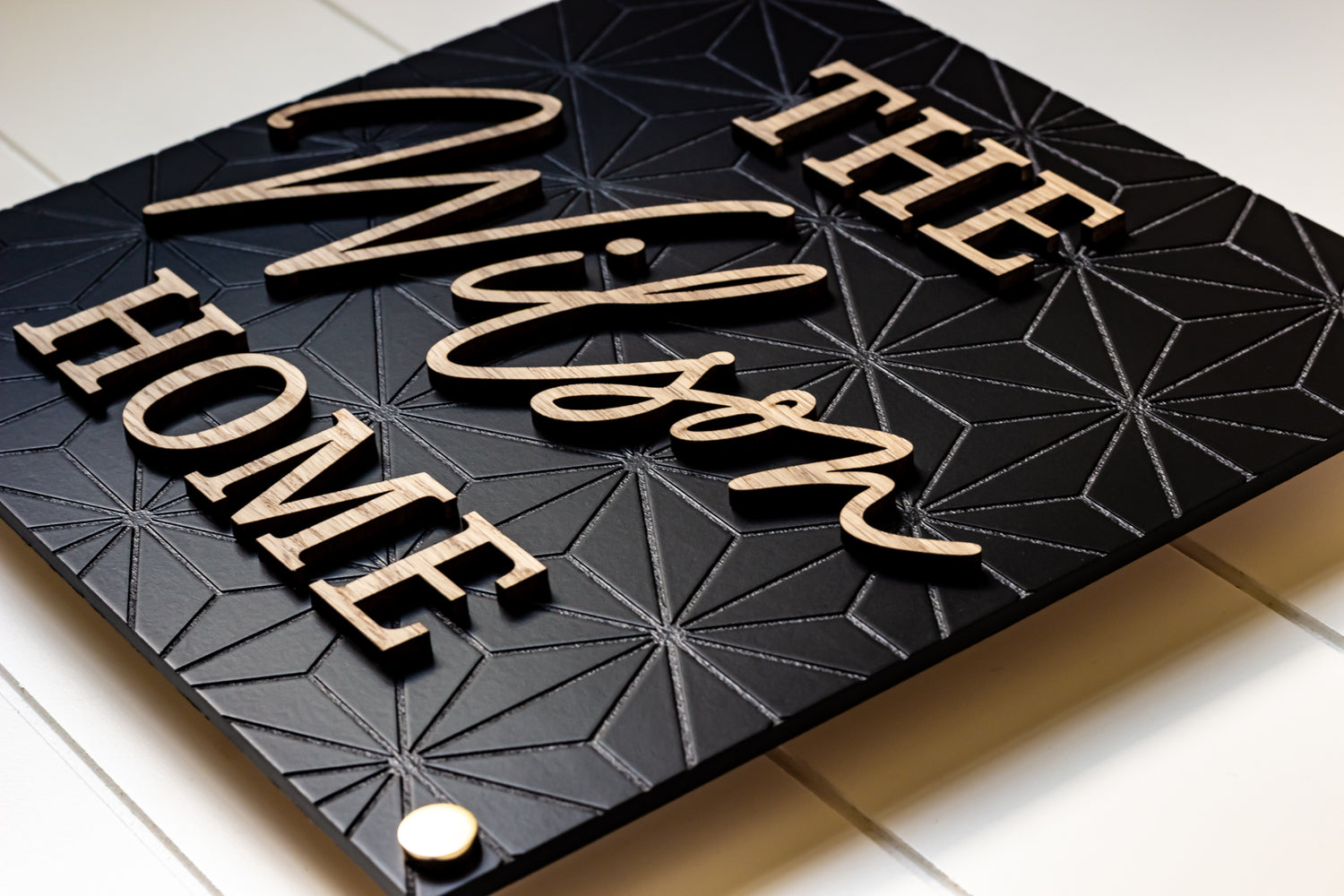 Retro Modern Square Family Name Sign