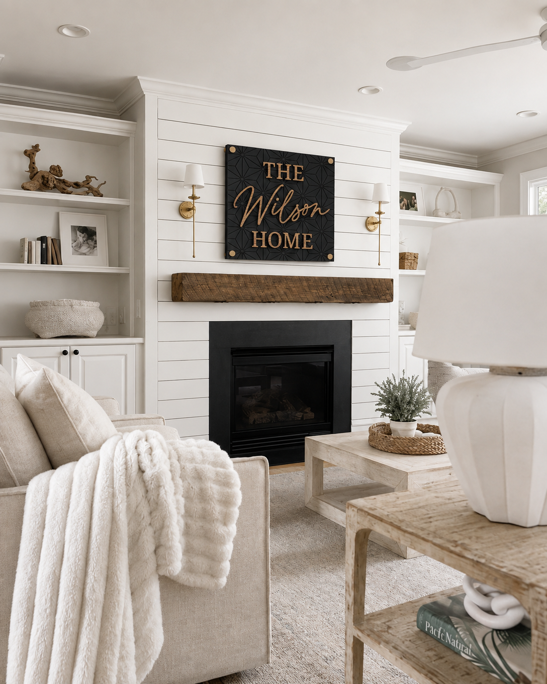 Retro Modern Square Family Name Sign