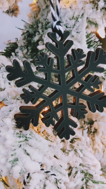 Set of Classic Snowflakes Ornaments The Dusk Collection